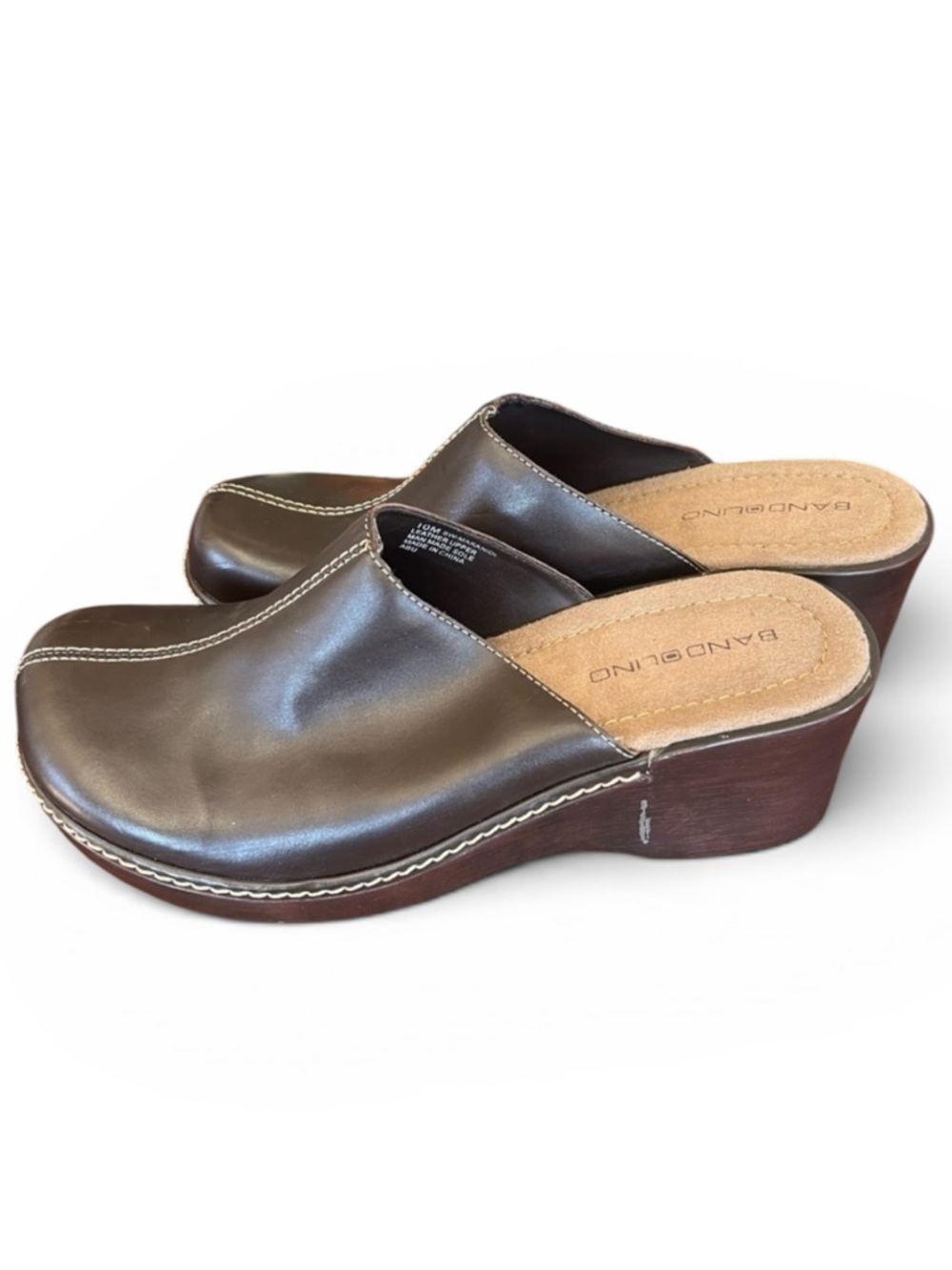 Bandolino ladies Brown, leather clogs and NWOT super cute perfect condition 10